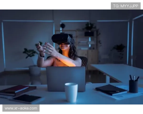 8K超高清制播链条逐步完善，为巨屏与VR设备提供优质内容源。